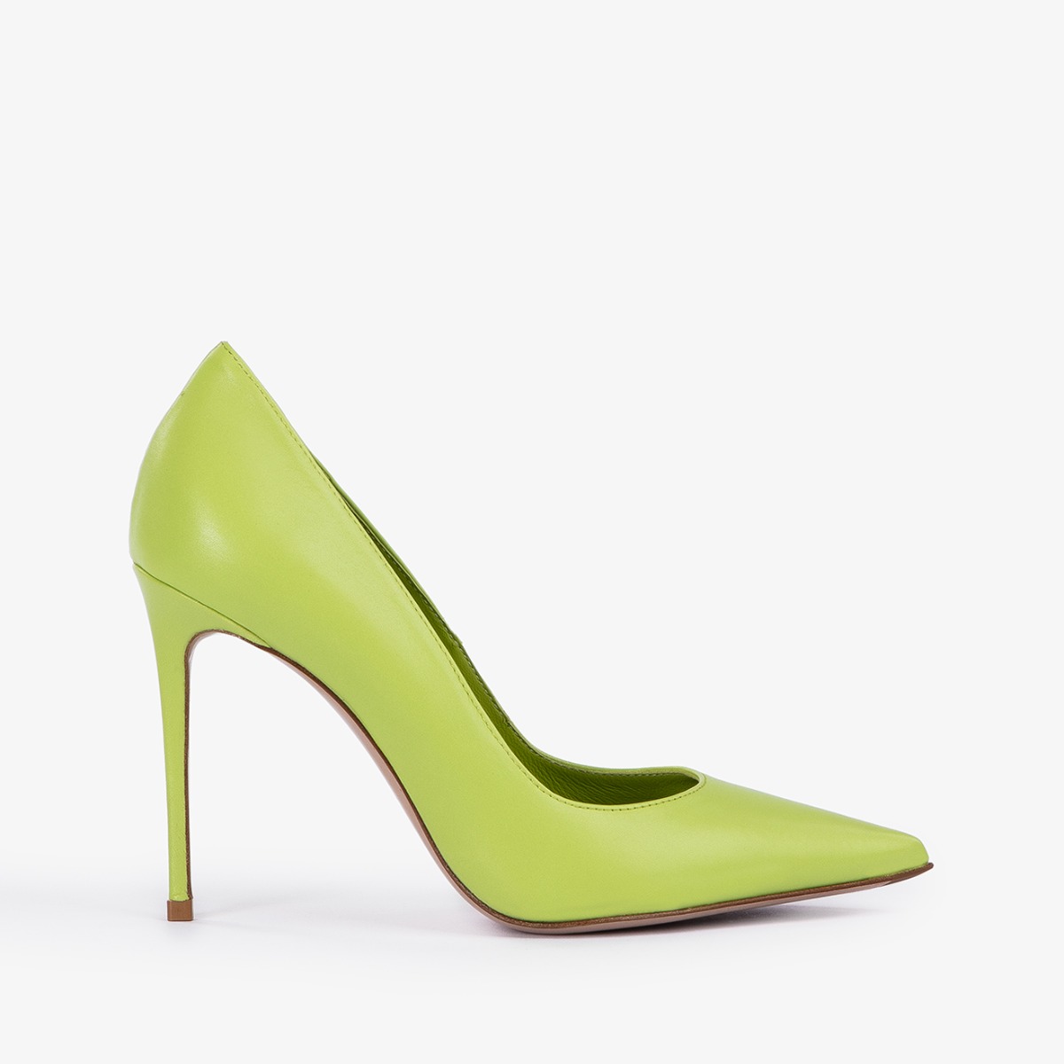 Apple green new arrivals pumps