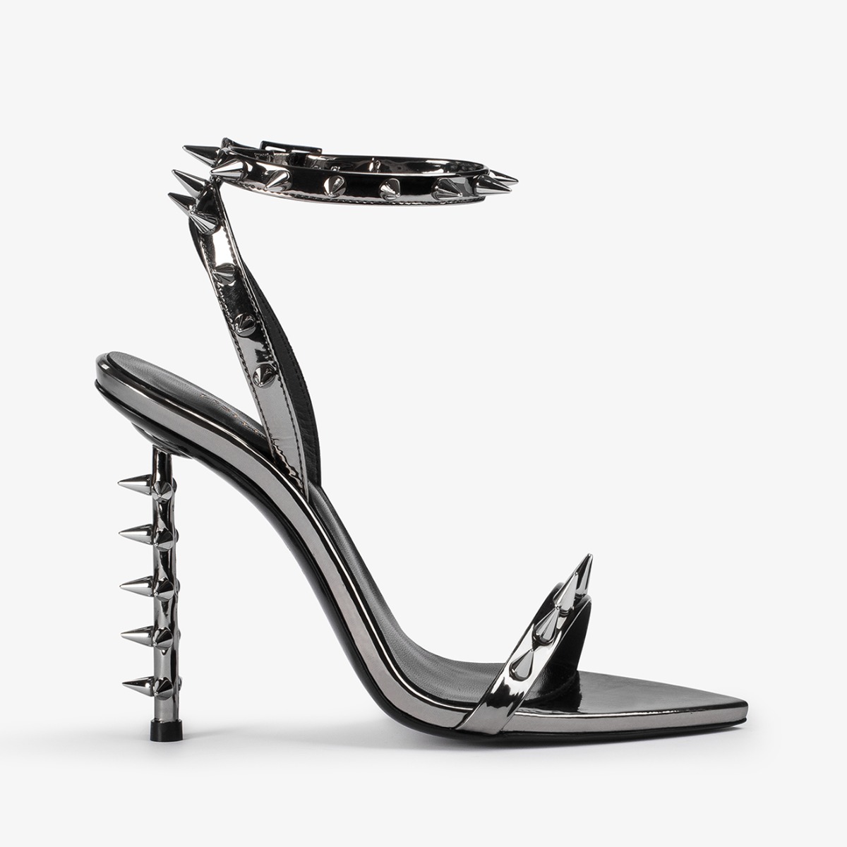 Pewter metallic studded sandal - Le Silla